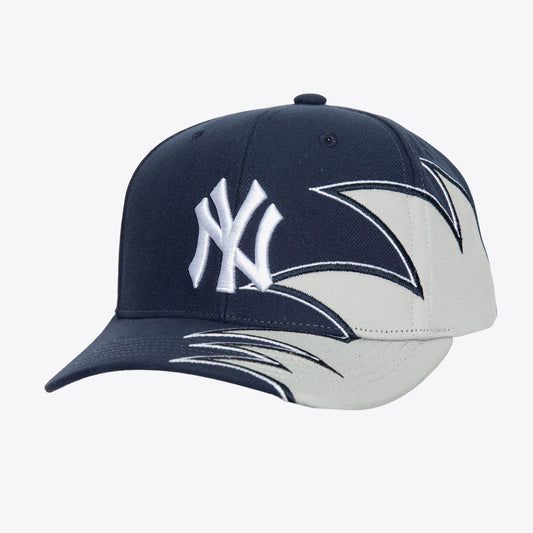 Mitchell & Ness Men's MLB Shark Pro Snapback Yankees Snapback Caps