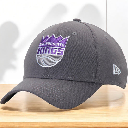 New Era Men's NBA Sacramento Kings 3930 Team Classic Flex Gray