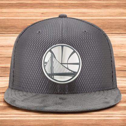 New Era Men's NBA Gs Warriors On The Court 950 Snapback Gray