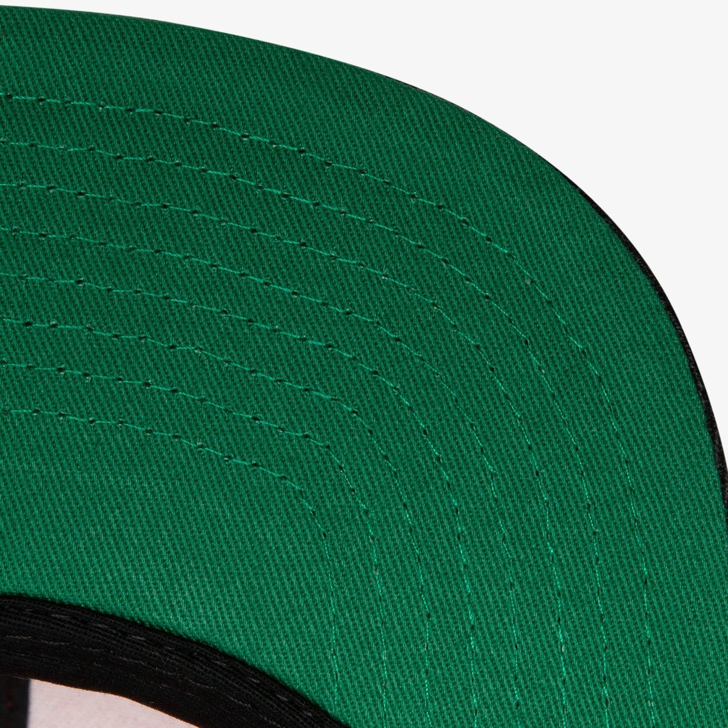 Men's Mitchell & Ness NBA Sharktooth Snapback Hwc 76Ers - Black-Red