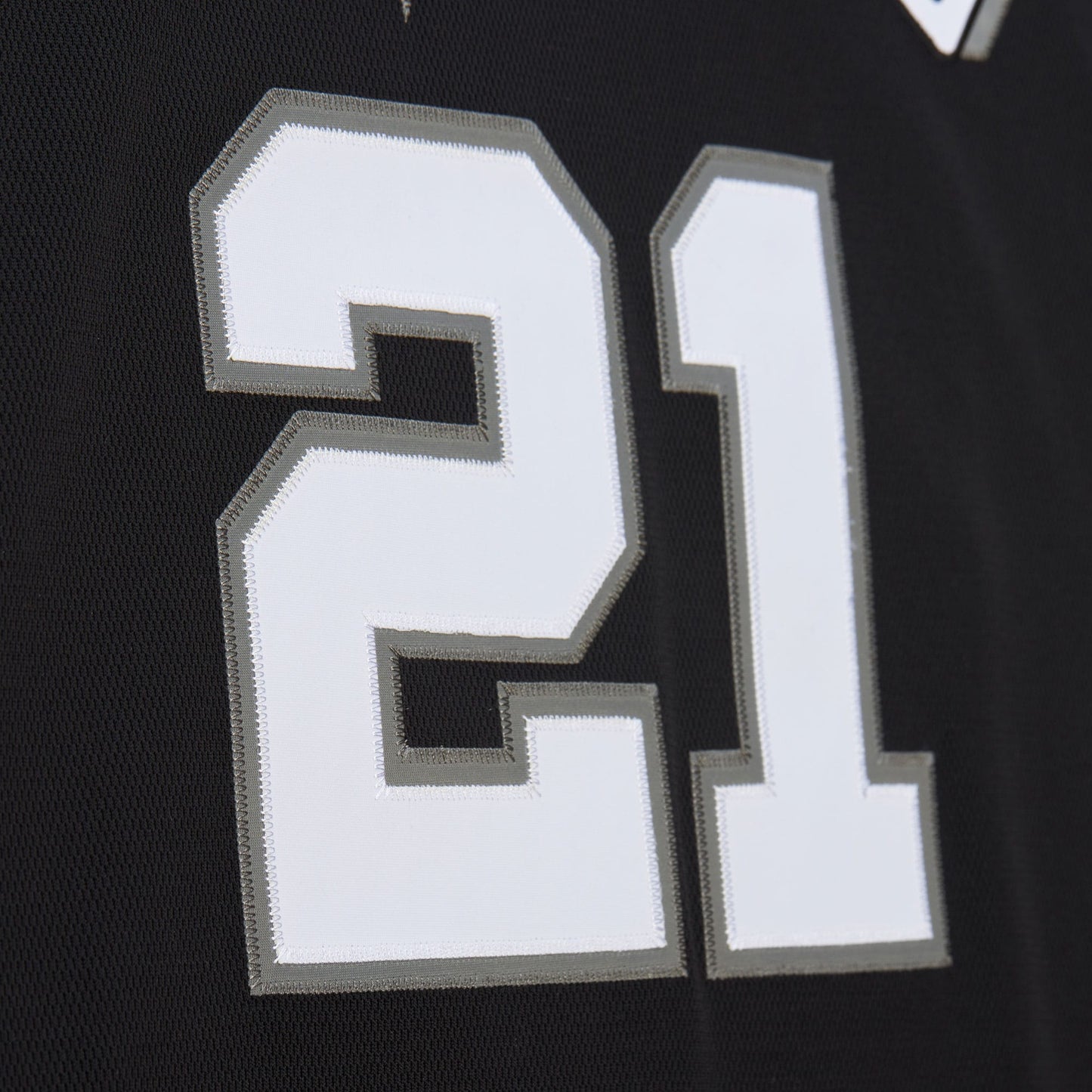 Mitchell & Ness Men's NBA Dark Jersey Spurs 2000 Tim Duncan