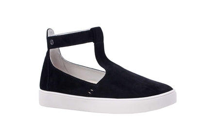 BLACK -