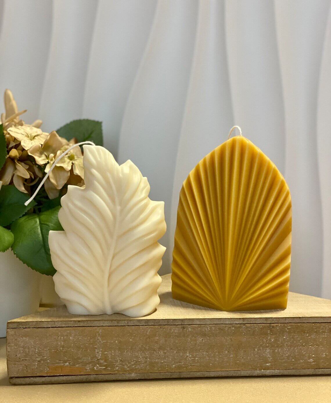 Handcrafted Palm Leaf Soy Candle – Ideal for Minimalist Homes