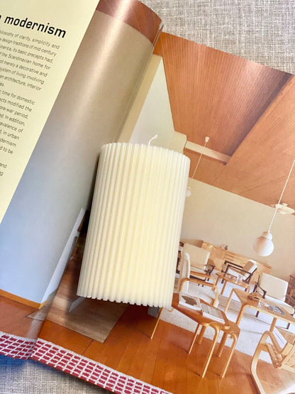 Minimalist Ribbed Pillar Candle – Elegant and Handcrafted Design