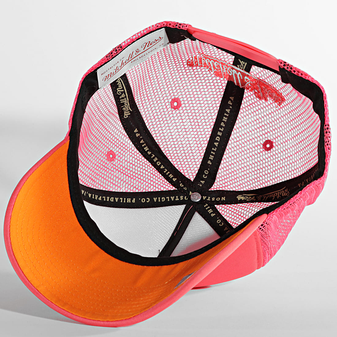 Men's Mitchell & Ness NBA Keep On Truckin Trucker Hwc Heat - Pink