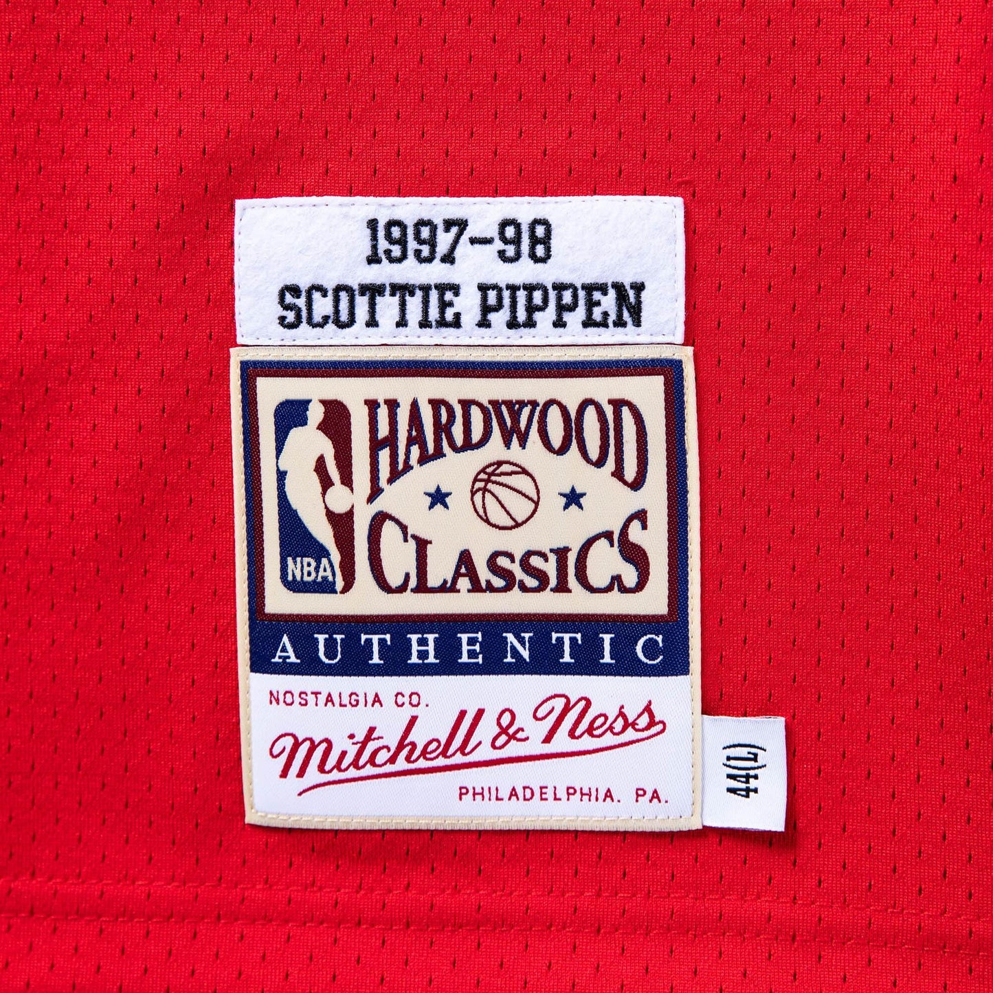 Mitchell & Ness Men's NBA Authentic Jersey 1997 Chicago Bulls Scottie Pippen #33 Jerseys