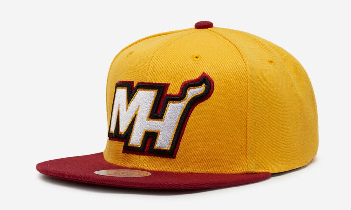 Men's Mitchell & Ness NBA Core Basic Snapback Heat - Light Gold-Scarlet