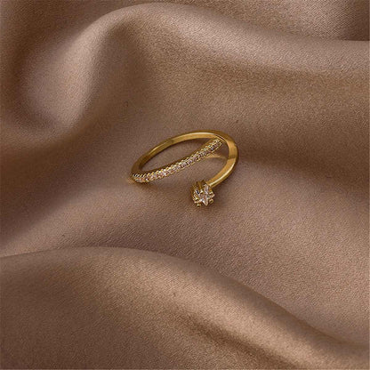 Cubic Zirconia & Goldtone Star Ring