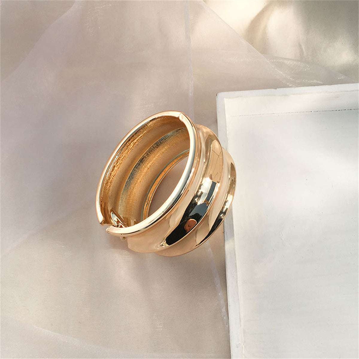 Metallic-