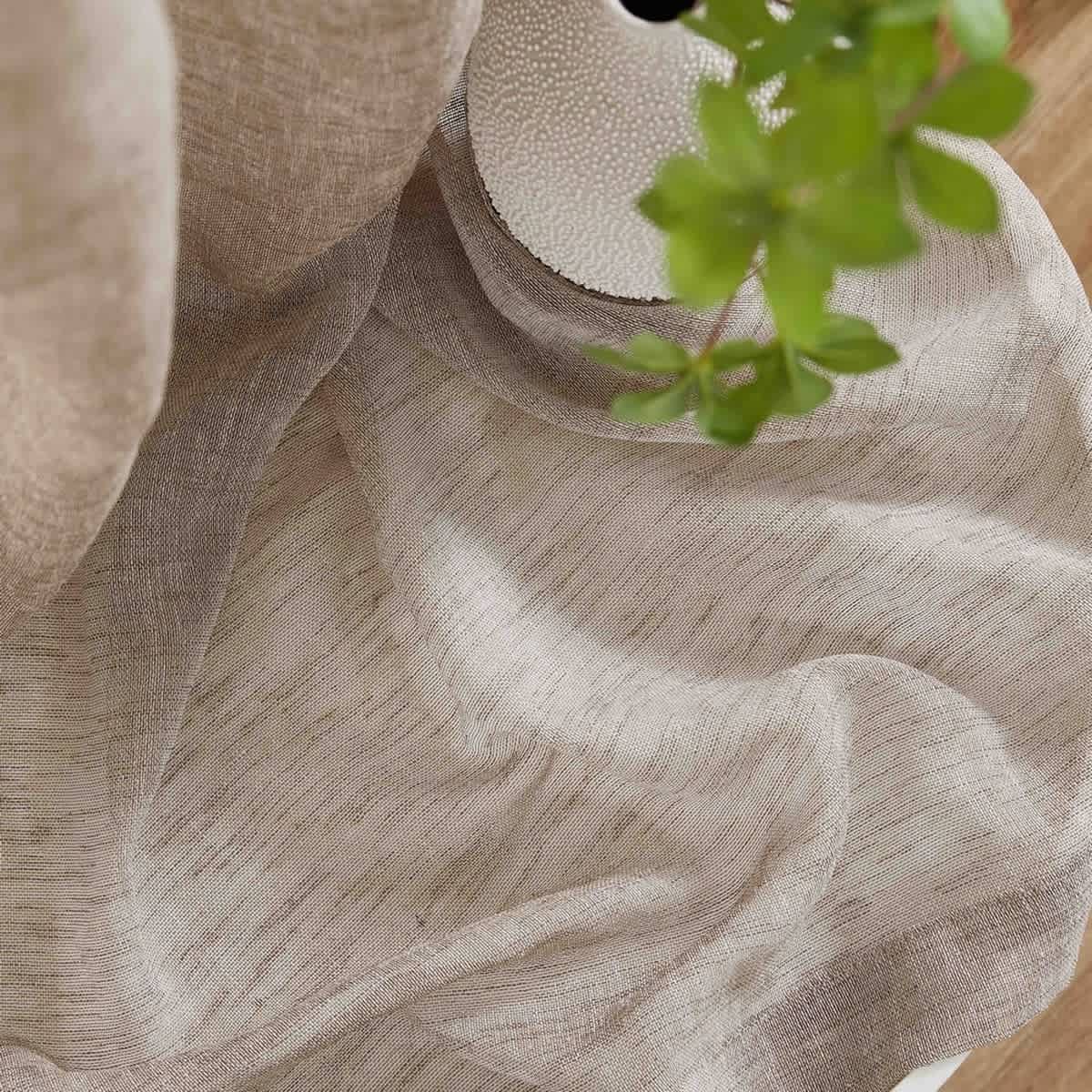Taupe-