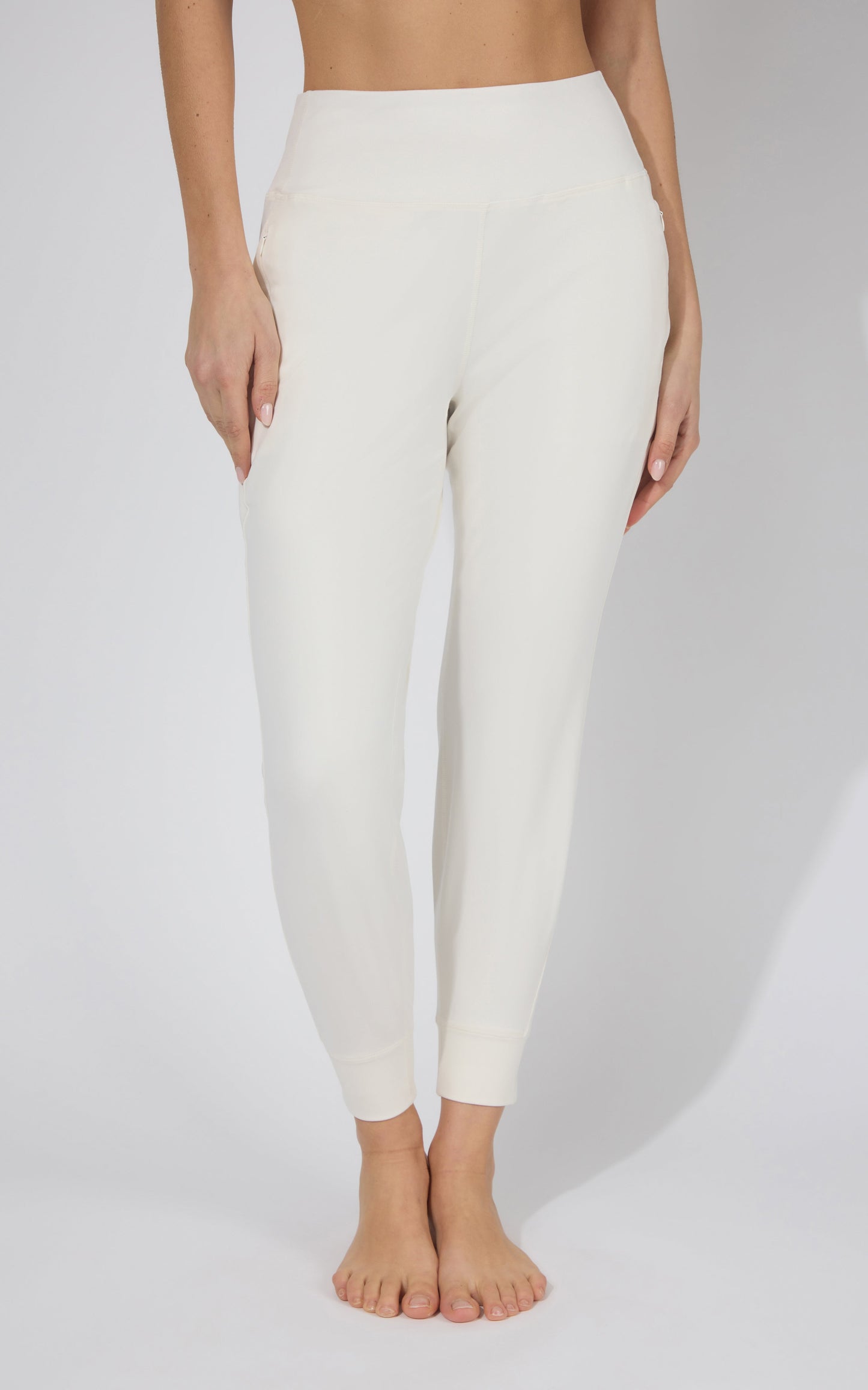 Interlock Zipper Pockets Greenwich Jogger - Our Linen Story
