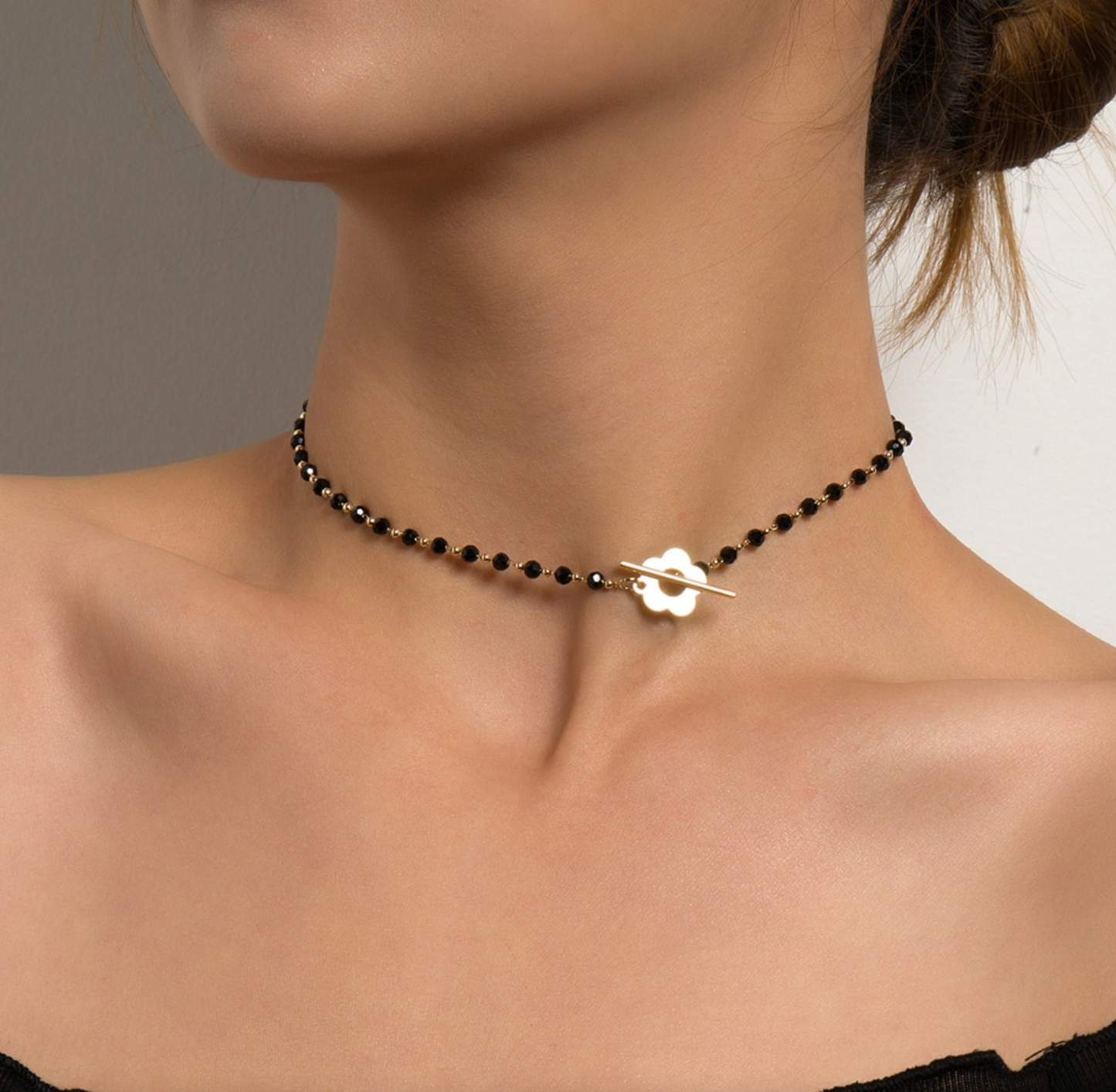 Black / Gold-