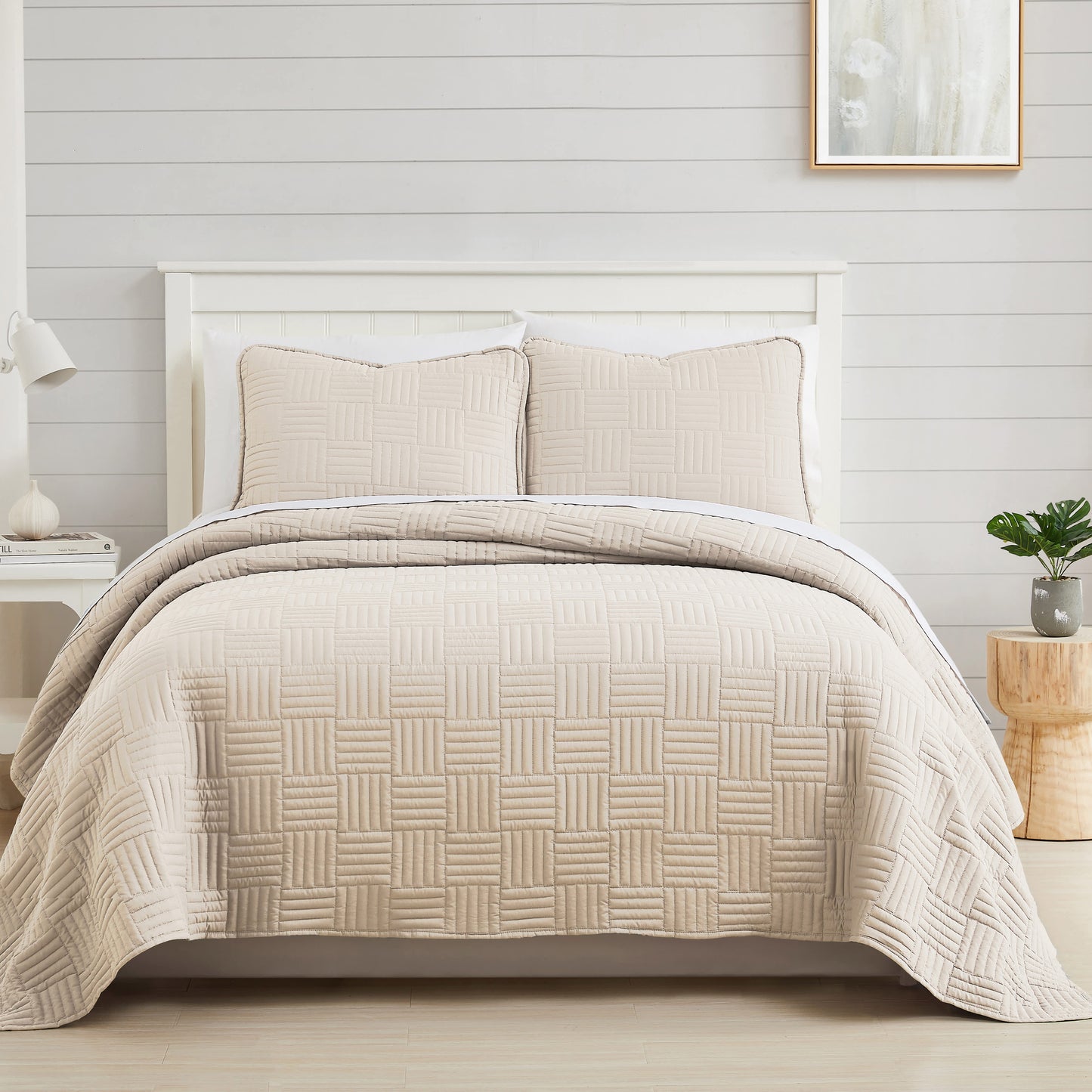 Taupe-