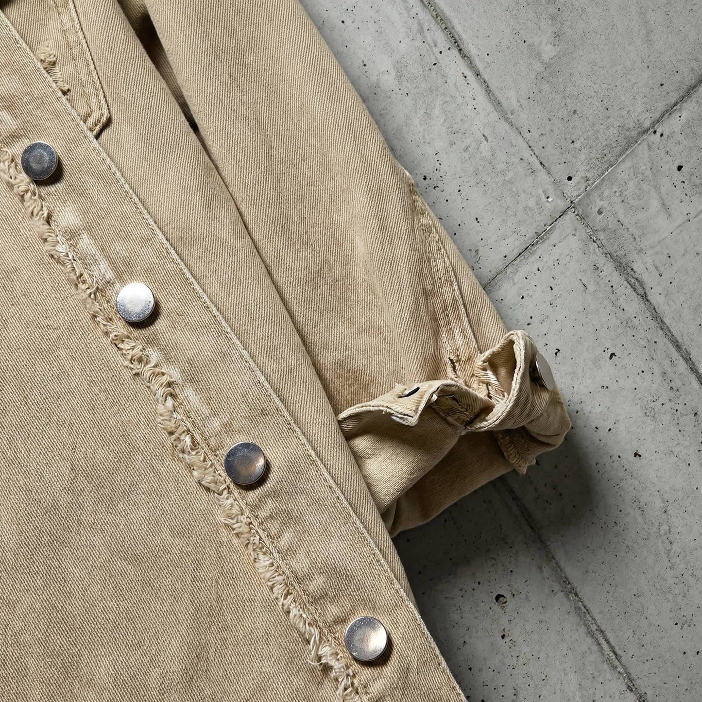 Khaki-