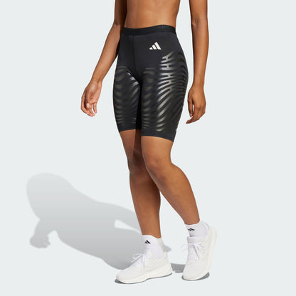 Black / Black-