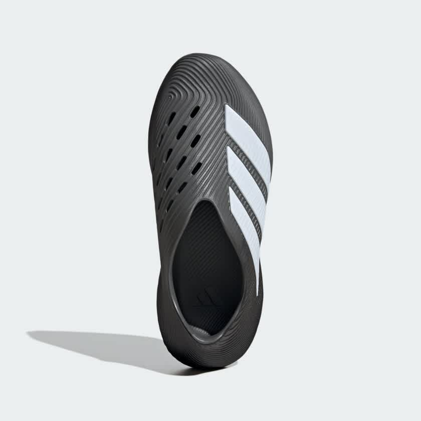 Core Black / Cloud White / Grey Four-