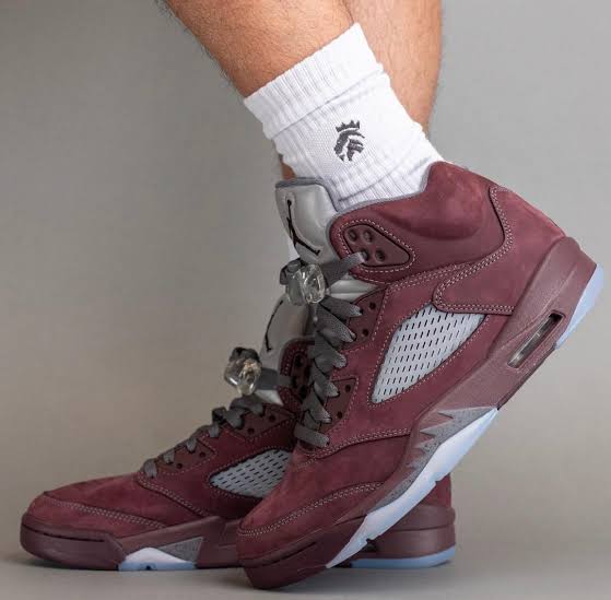 Air Jordan Grade School Retro 5 'Burgundy 2023' Gs Sneakers