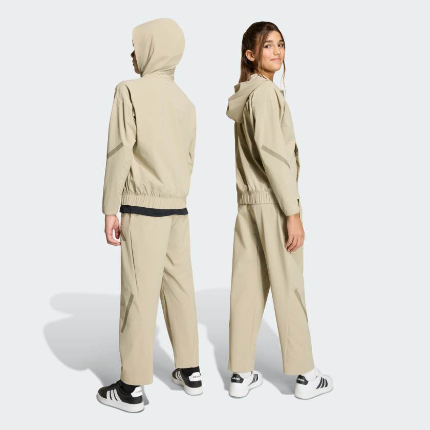 Wonder Cargo / Clay-