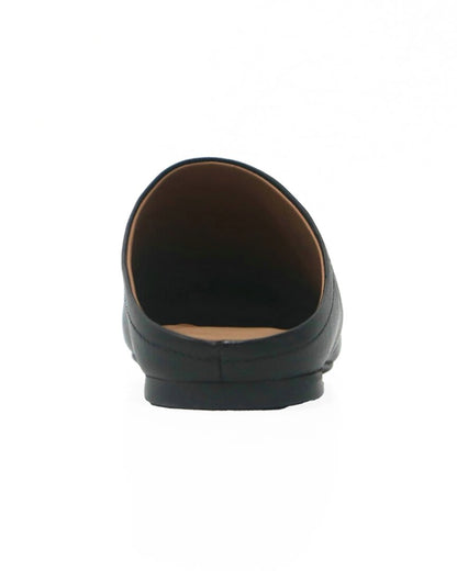 BLACK LEATHER-