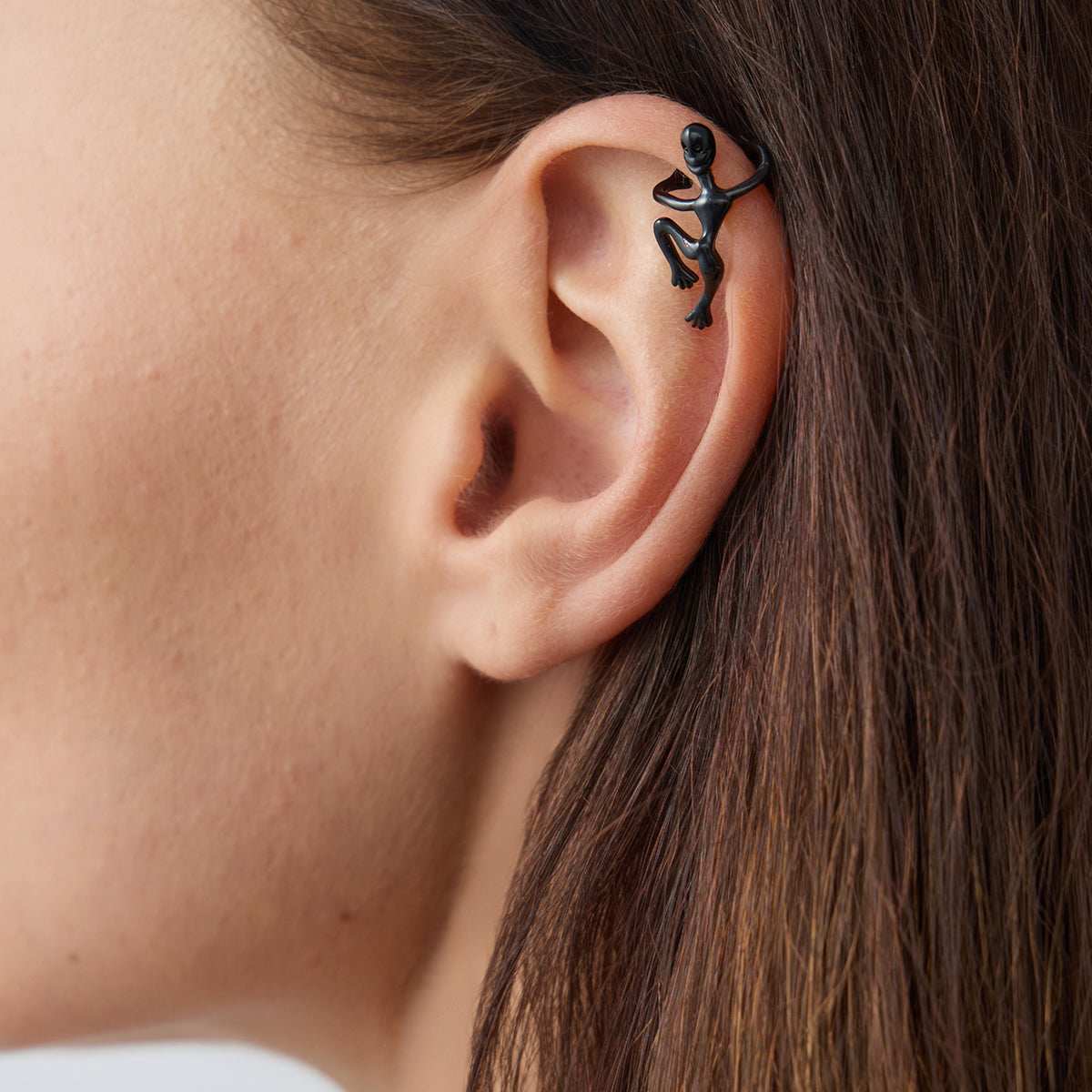 Blacktone Climbing-Man Ear Cuff
