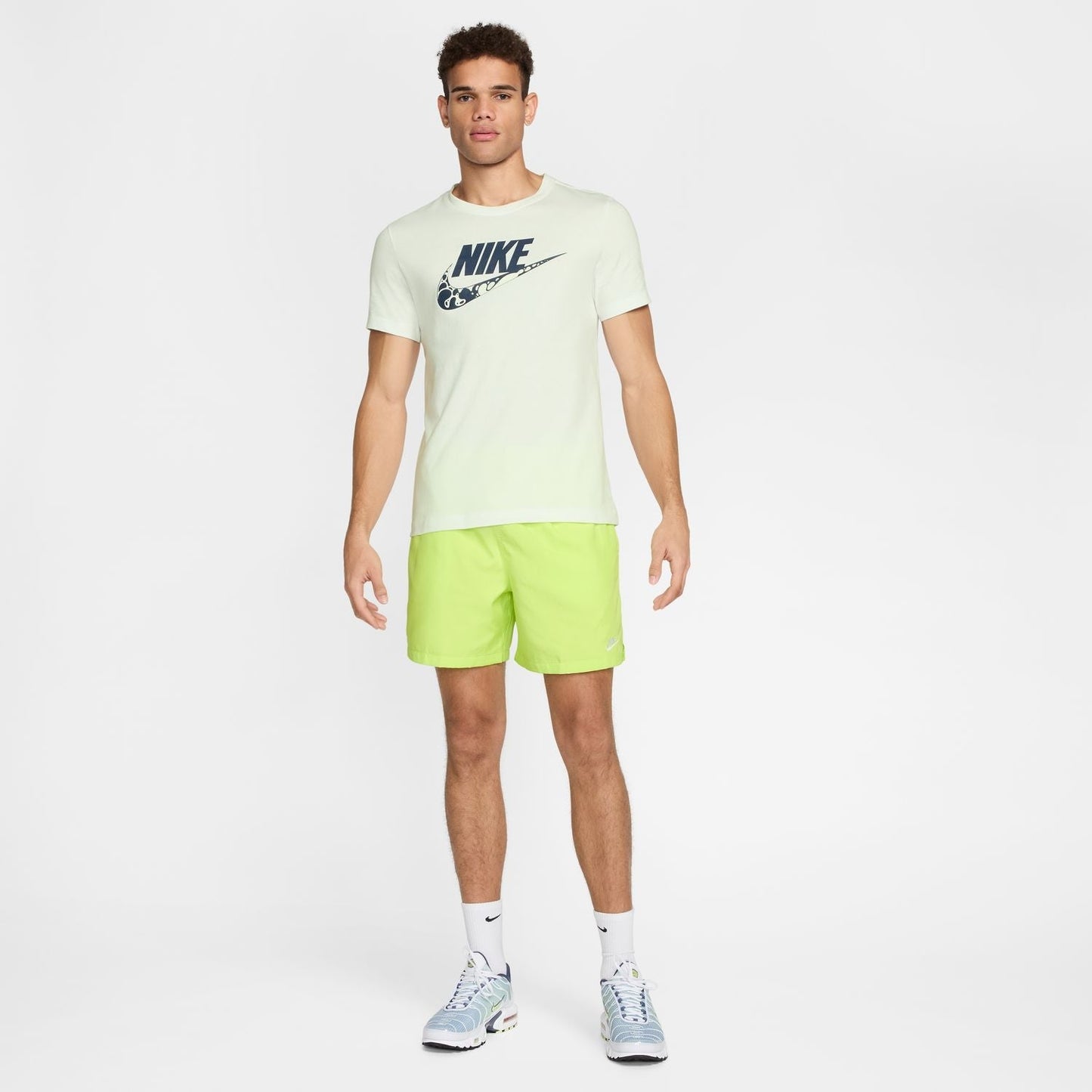 Nike Men's Club Flow Shorts - FN3307-736