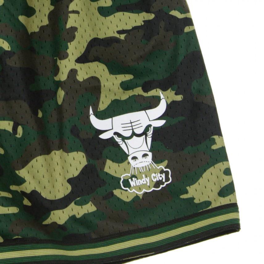Mitchell & Ness Men's NBA Camo Mesh Shorts Chicago Bulls
