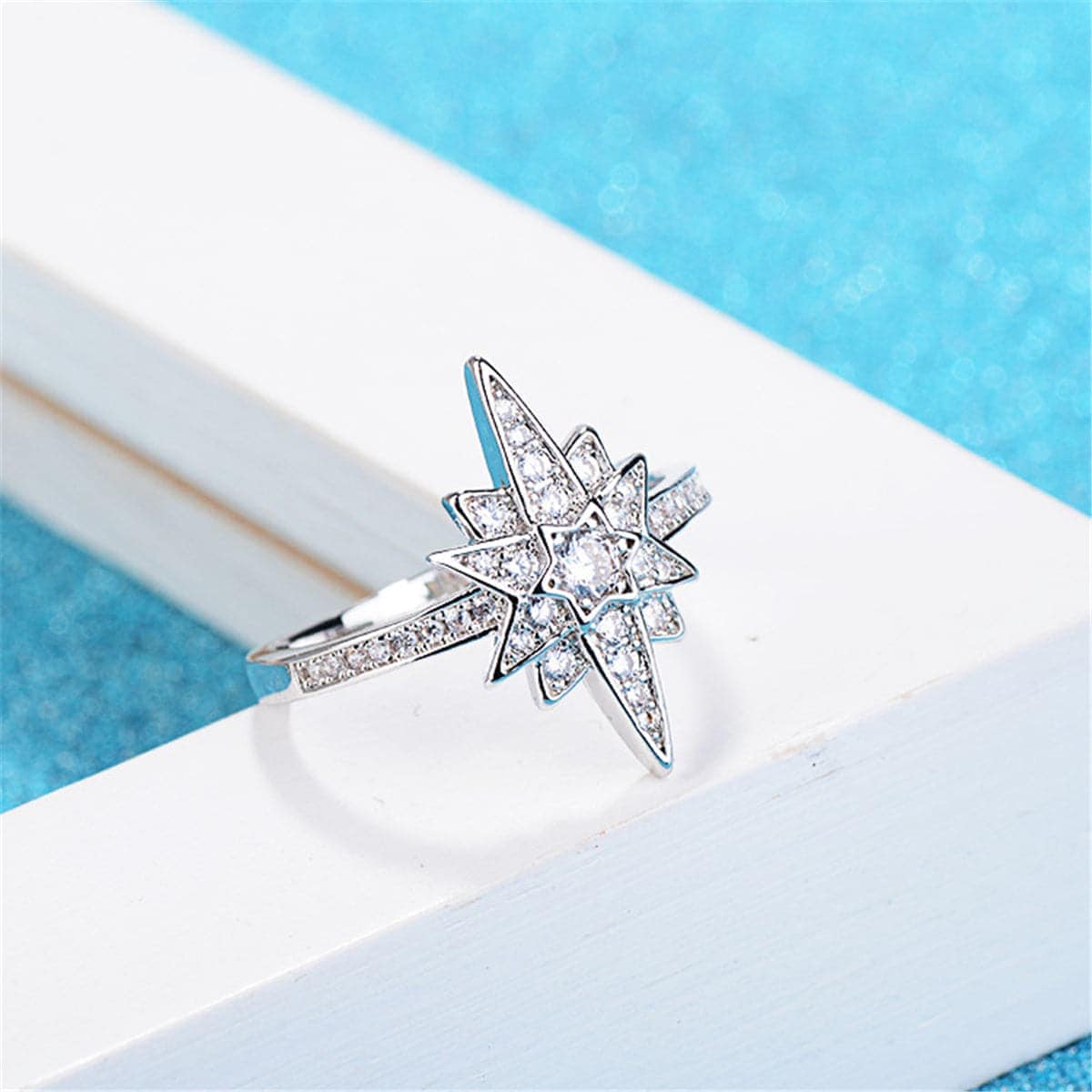 Cubic Zirconia & Silvertone Shinning Star Band Ring
