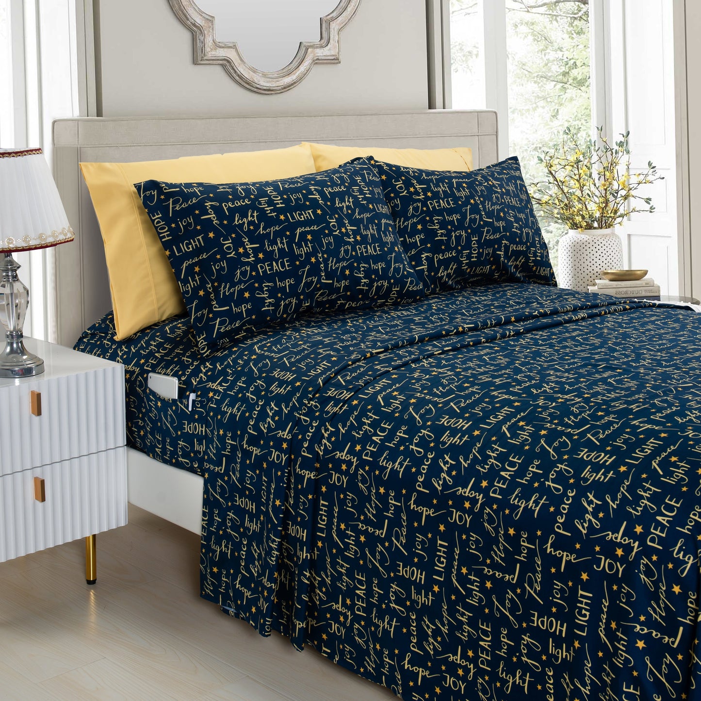 Mocassi 6-Piece Christmas & Holiday Sheet Set - Soft as Hotel Premium Quality