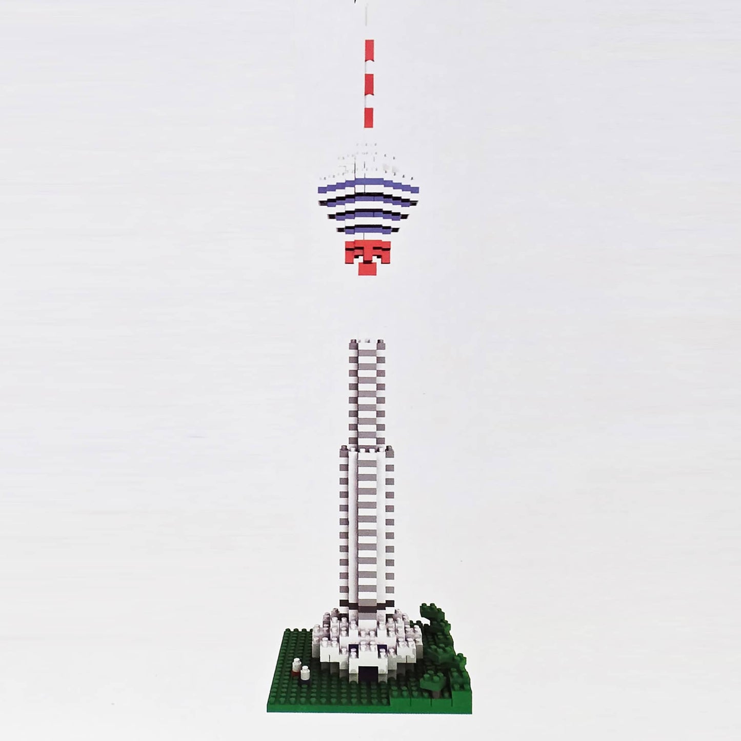 Kuala Lampure Tower Micro Block Set With 550 Bricks