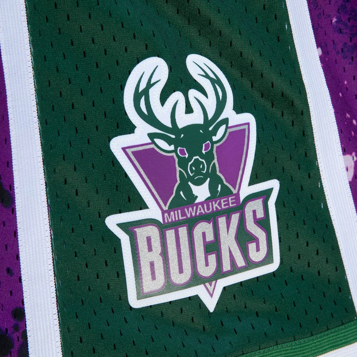 Mitchell & Ness Men's NBA Hyper Hoops Swingman Shorts - Milwaukee Bucks 2000