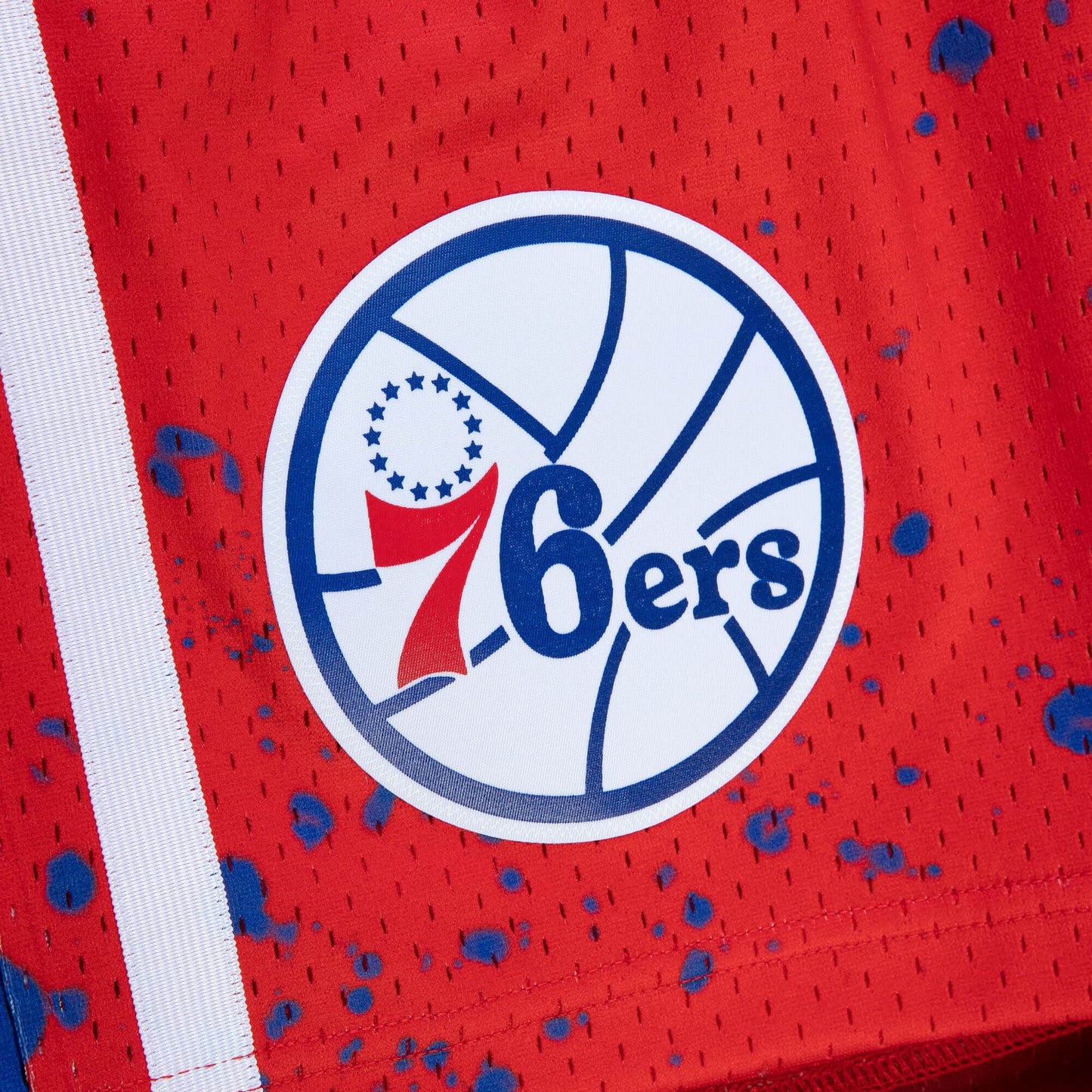 Mitchell & Ness Men's NBA Hyper Hoops Swingman Shorts - Philadelphia 76Ers 1996