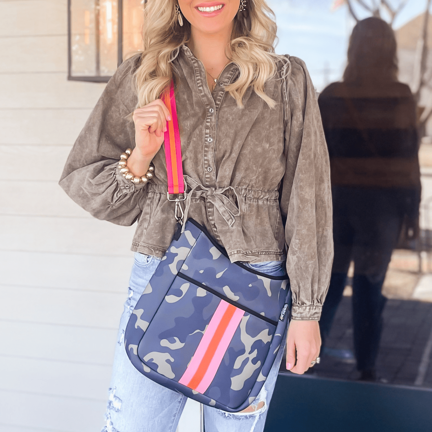 Threaded Pear Neoprene Messenger