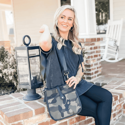 Threaded Pear Sara Courier | Choose Your Strap