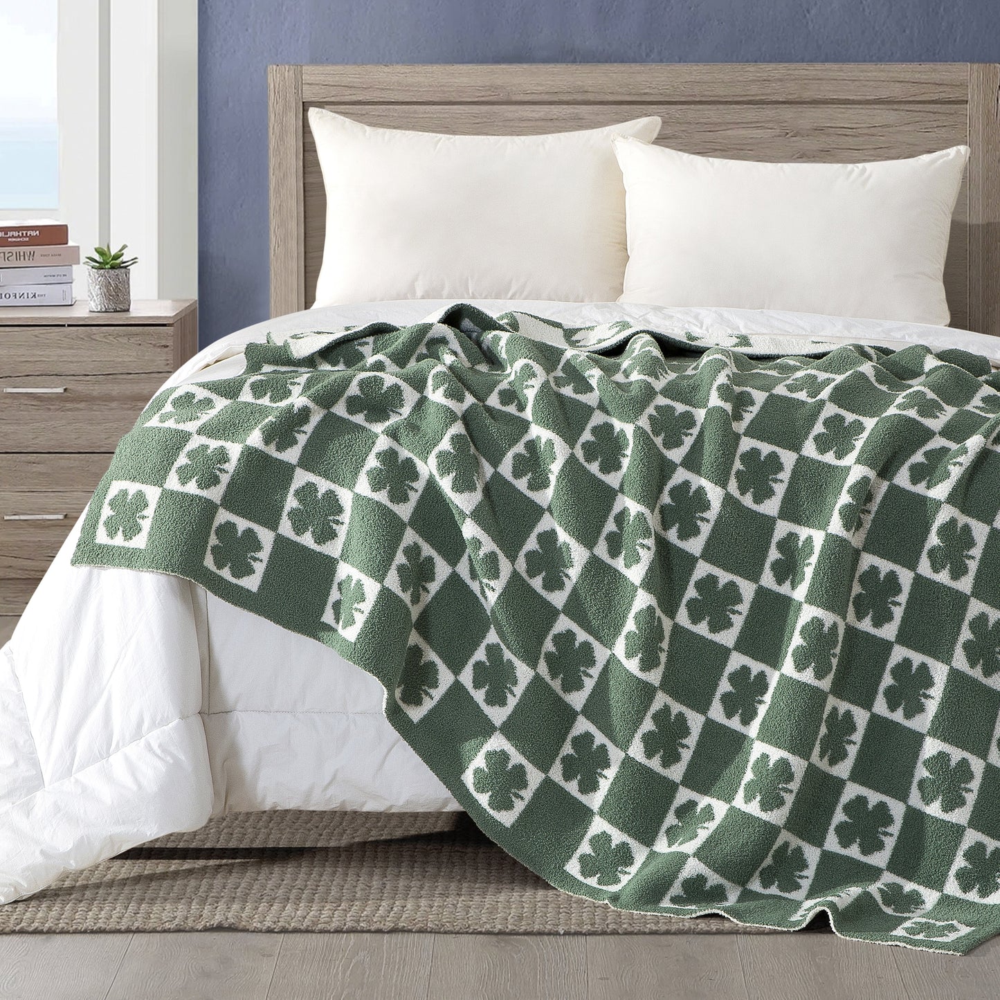 Elegant Comfort 50" x 70"  Ultra Soft Checkered Knitted Throw Blanket