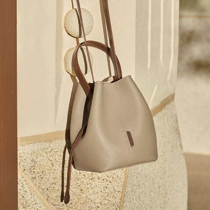 Taupe-