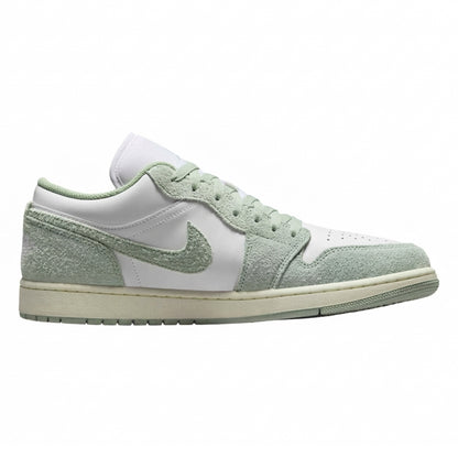 Air Jordan Men's Retro 1 Low Se Sneakers