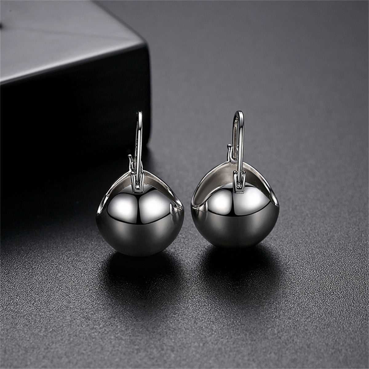 Metallic-
