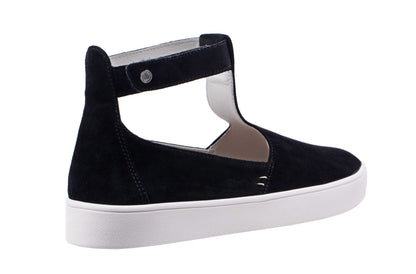 BLACK -