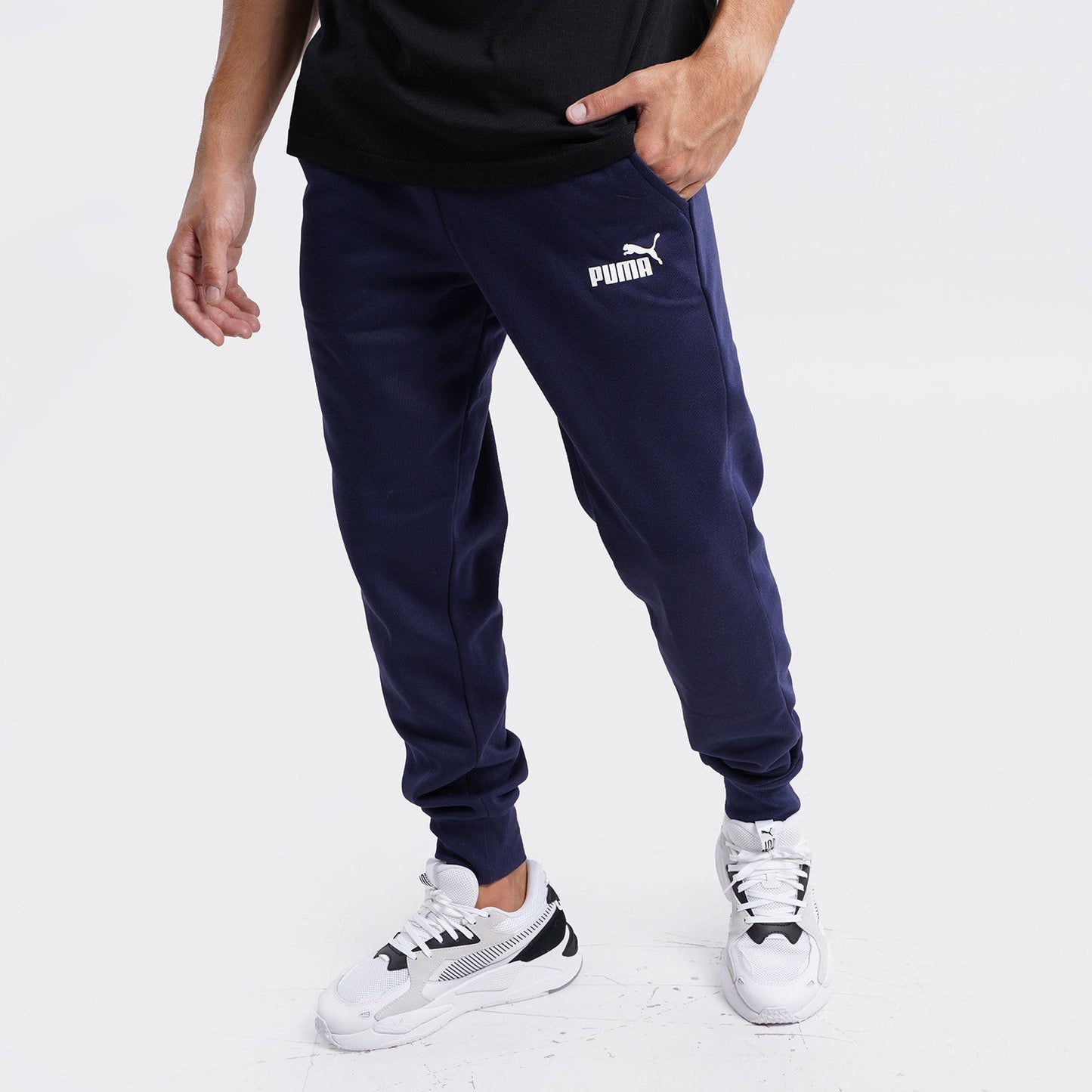 Puma Men's Essential Logo Pants Fleece Pants