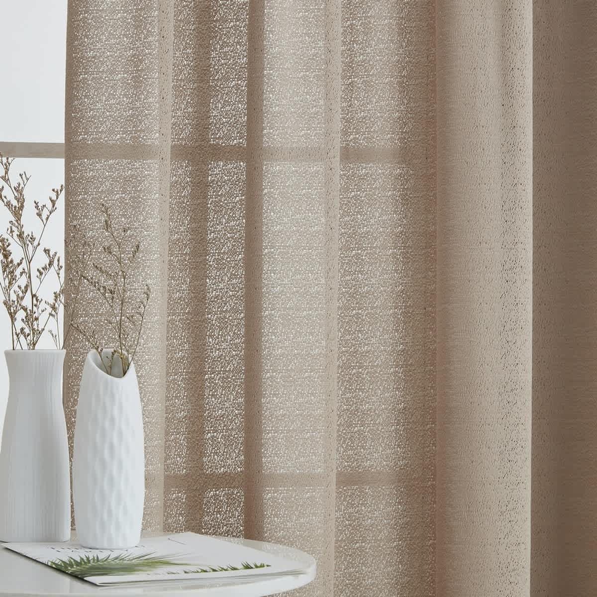 Taupe-