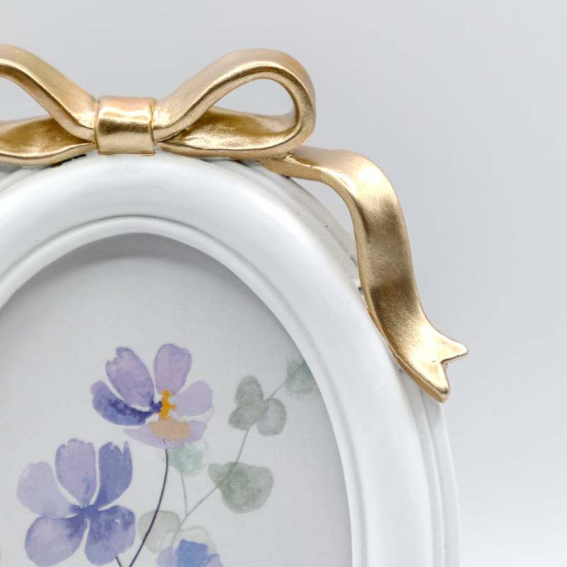WHITE/GOLD-