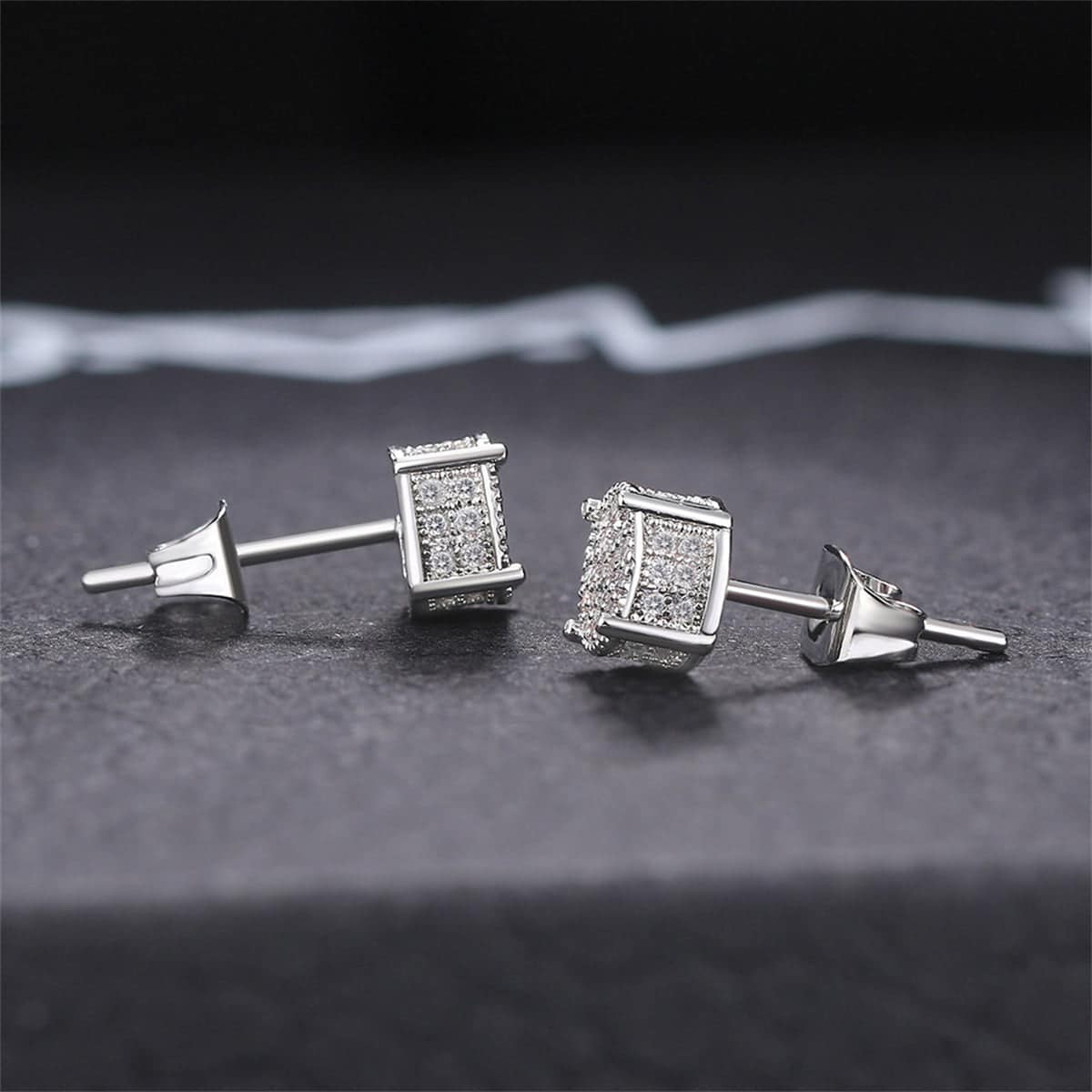 Metallic-