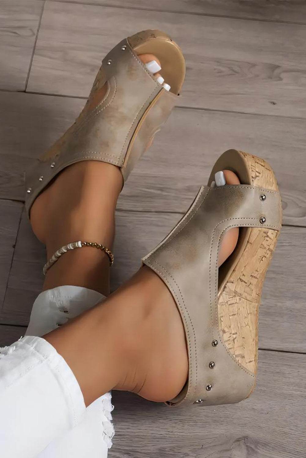 Gianna Pu Leather Wedge Slippers - Gray / 6