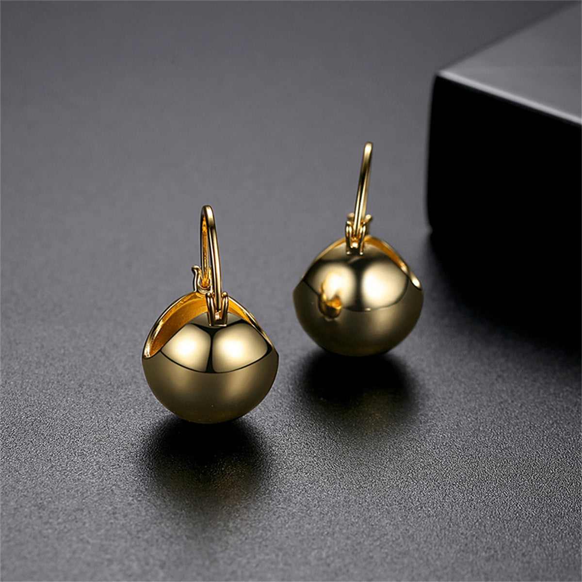 Metallic-