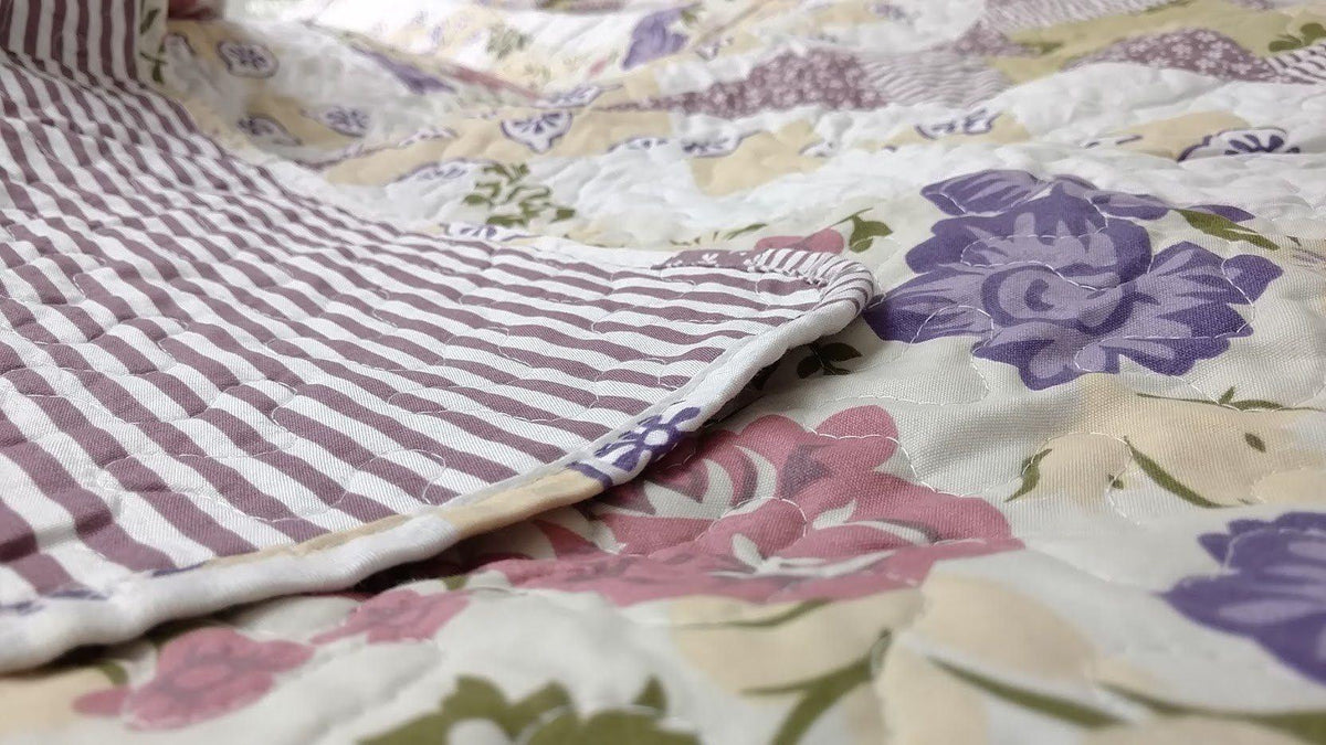 DaDa Bedding Wisteria Cottage Roses Floral Lightweight Quilted Bedspread Set (HS-1003)