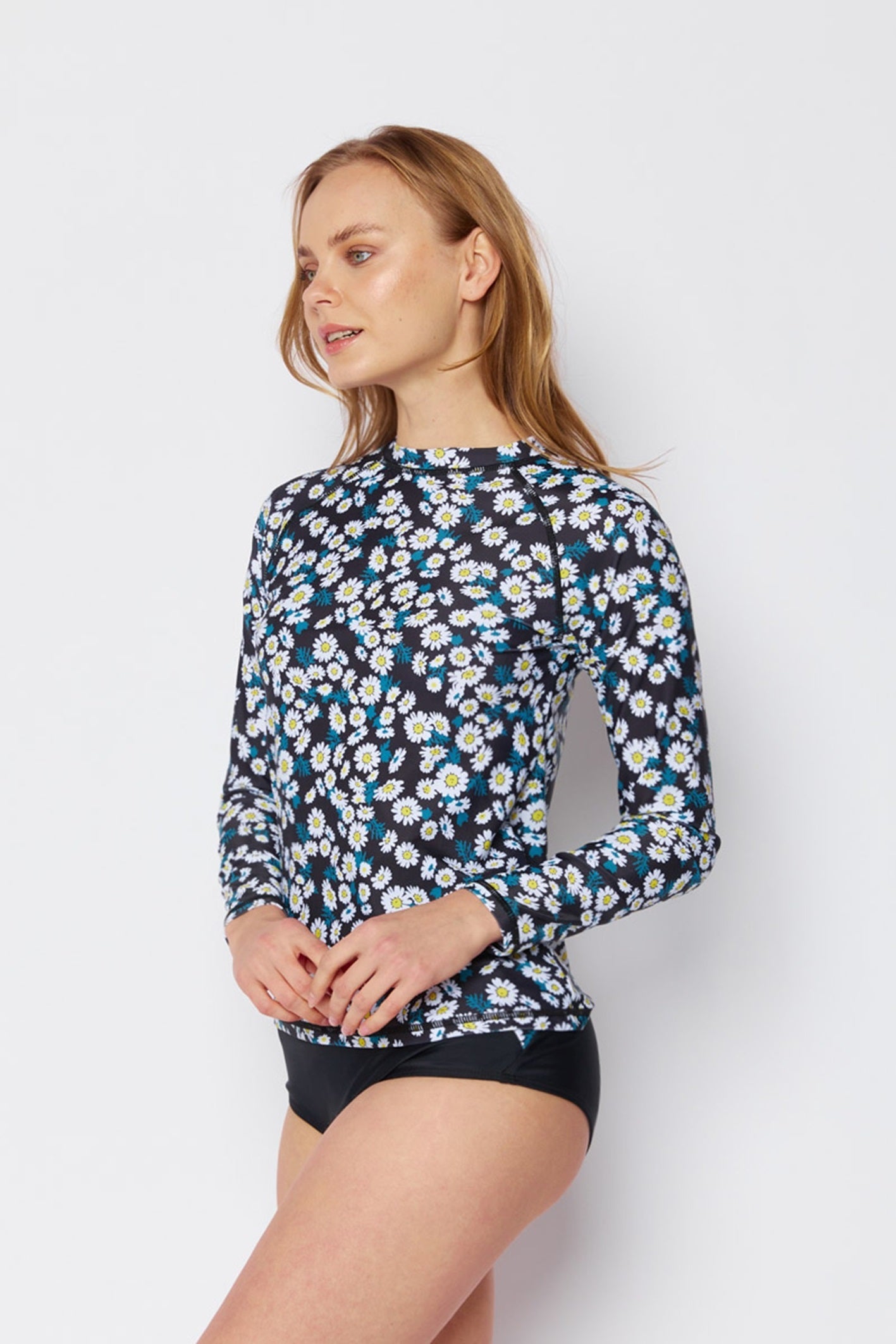 Marina West R5704 Daisy Black Rash Guard Swimsuit Set