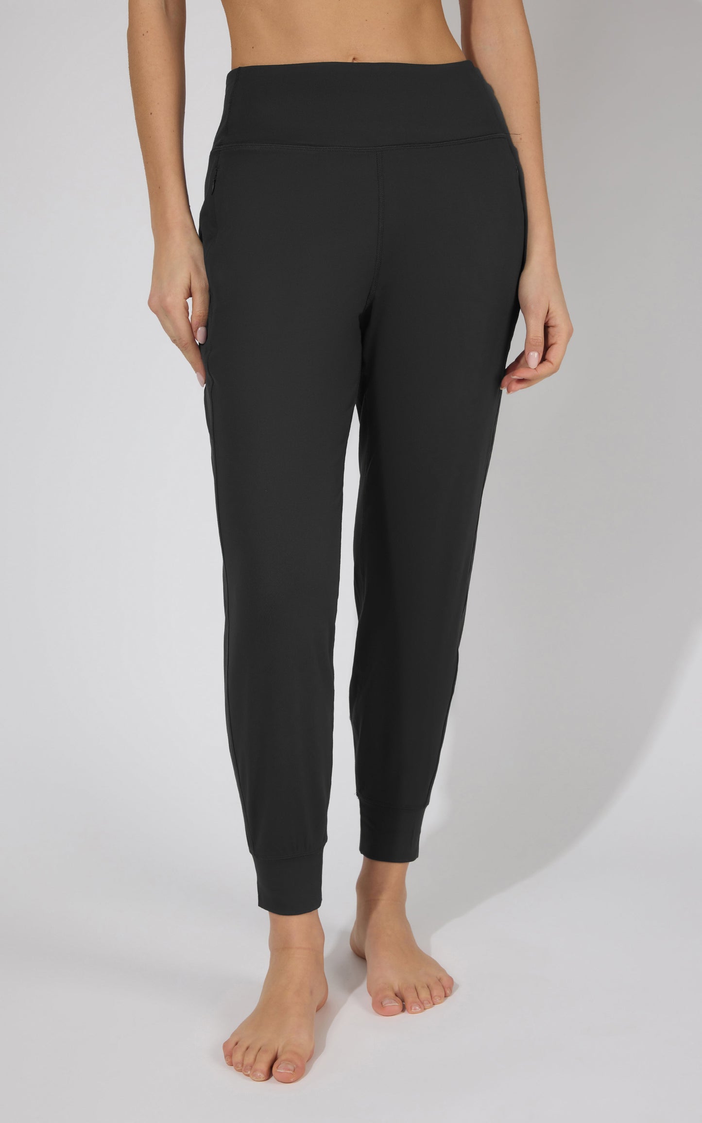 Interlock Zipper Pockets Greenwich Jogger