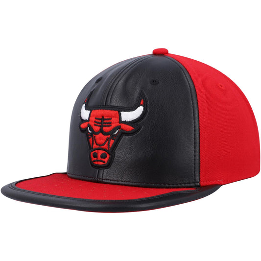 Men's Mitchell & Ness NBA Day One Snapback Bulls