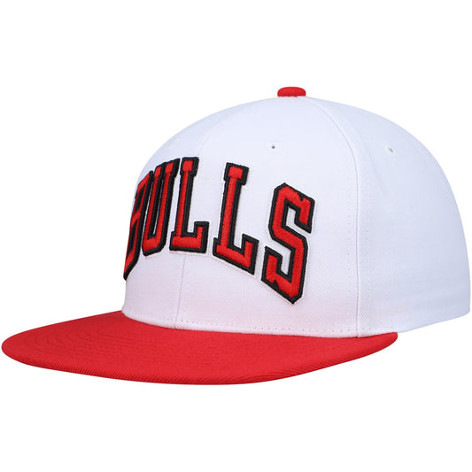 Men's Mitchell & Ness NBA Chicago Bulls Core Basic Snapback