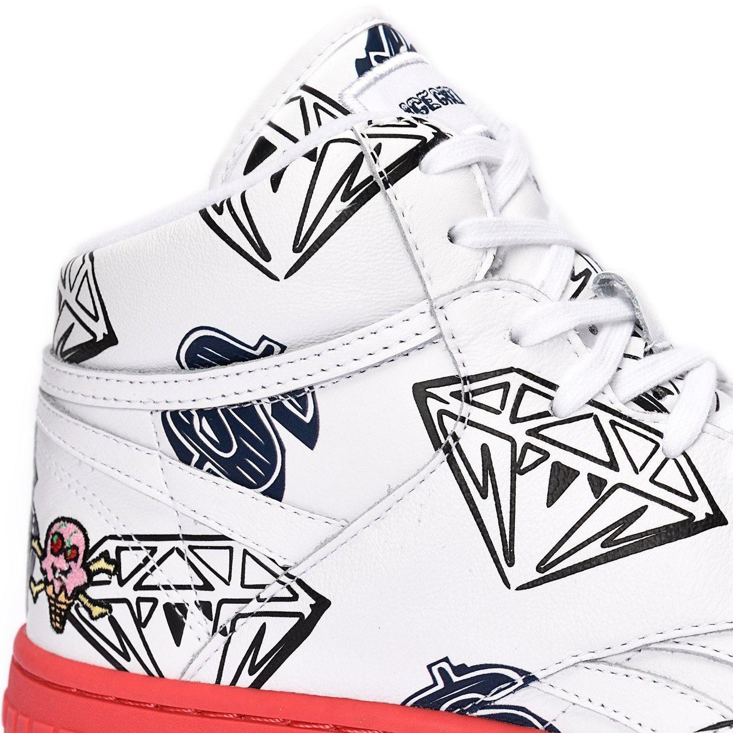 White/Popred/Conavy-